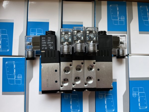 offers 2/2 way, 2/3 way, 2/5 way, 3/5 way pneumatic solenoid valve