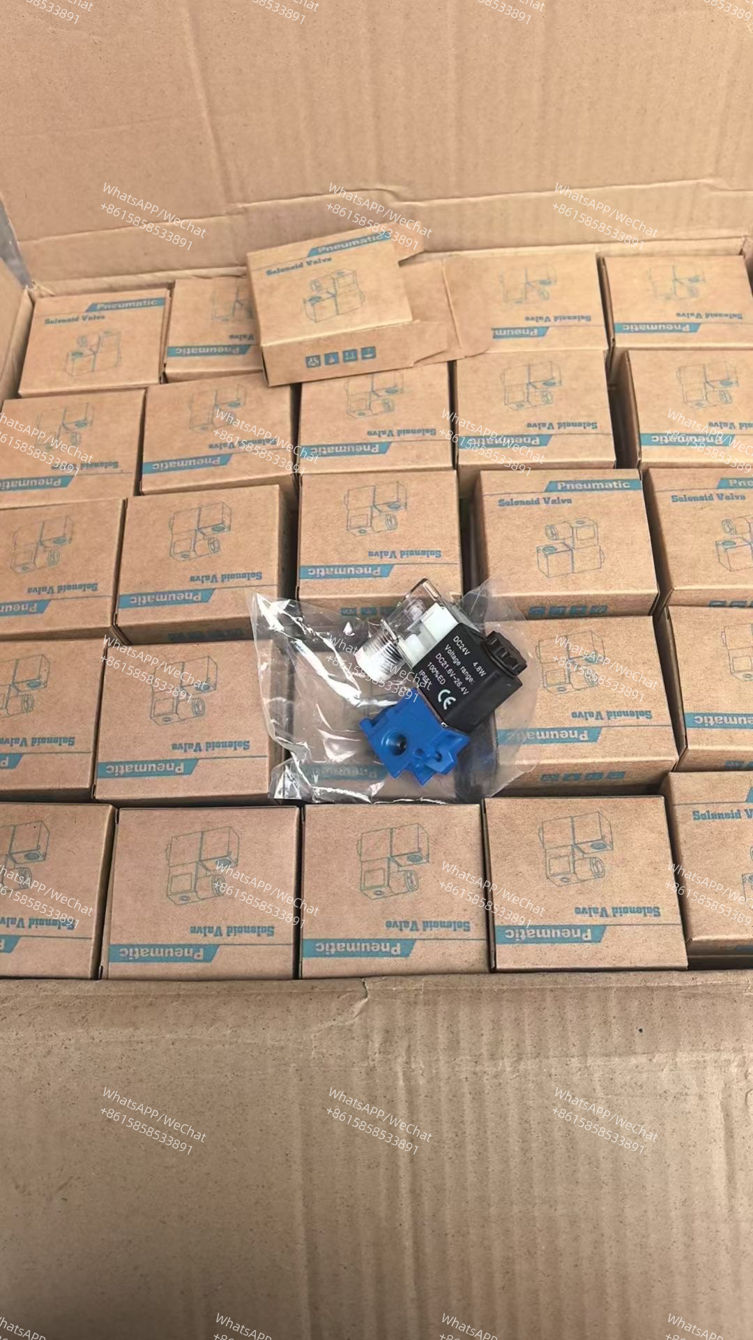 Mini pneumatic solenoid valve